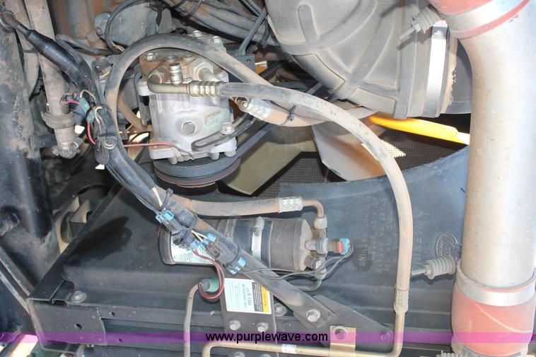 image for item H1663 1996 Mack CH613 service truck