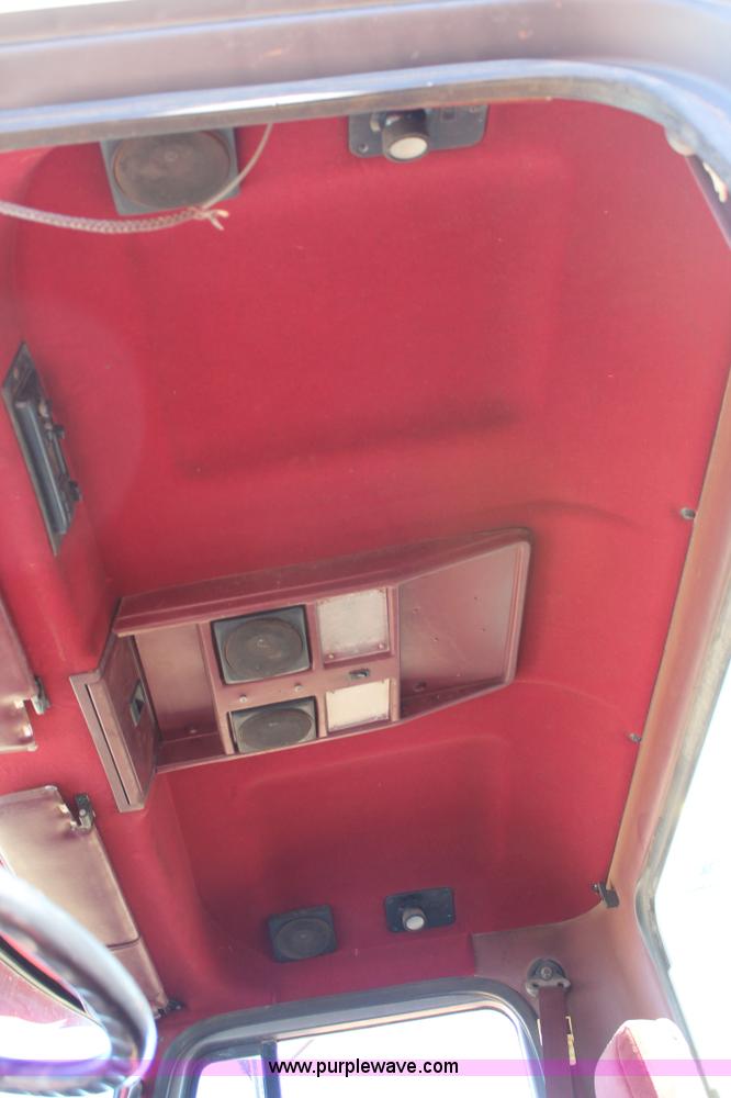 image for item H1663 1996 Mack CH613 service truck