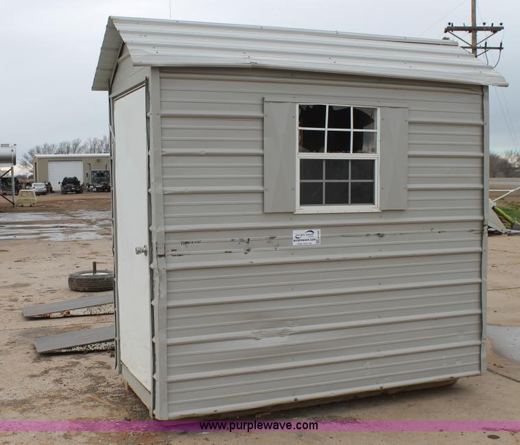 image for item H1664 Portable scale and scale house
