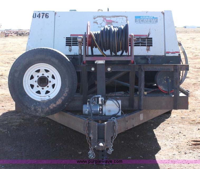 image for item H1665 2000 Michaels 20' tandem axle trailer