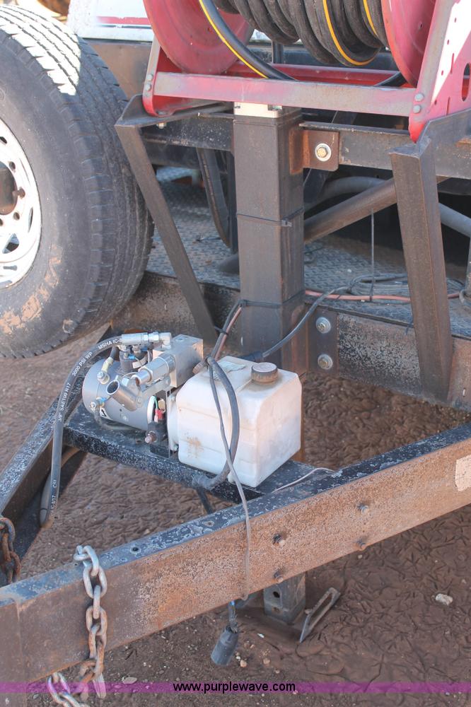 image for item H1665 2000 Michaels 20' tandem axle trailer