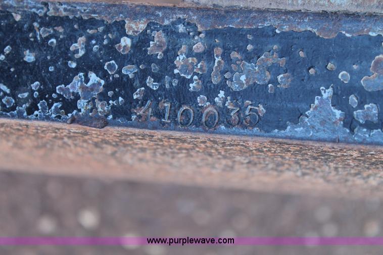 image for item H1665 2000 Michaels 20' tandem axle trailer