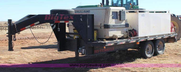 image for item H1666 2000 Big Tex gooseneck service trailer
