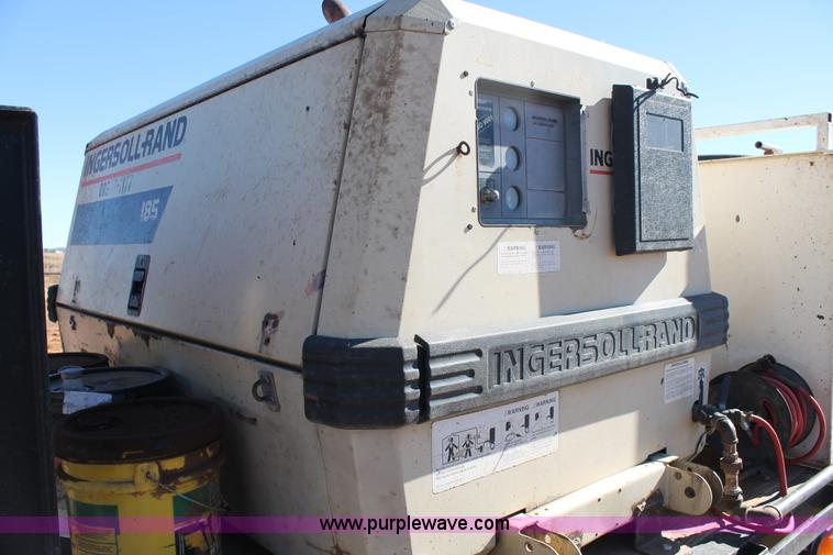 image for item H1666 2000 Big Tex gooseneck service trailer