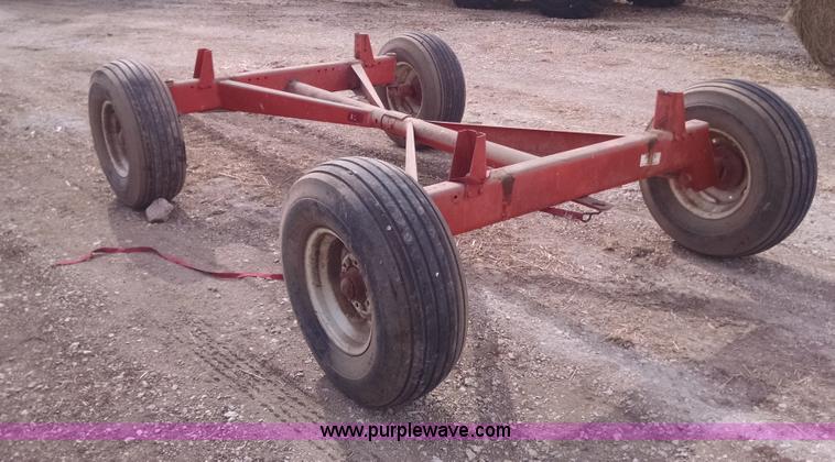 image for item AW9027 Grain cart running gear