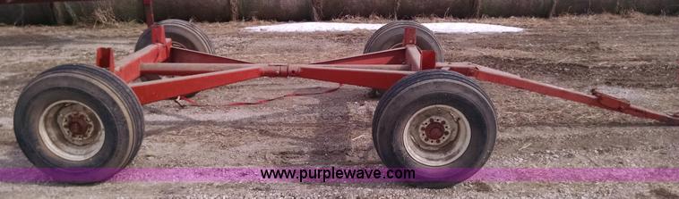 image for item AW9027 Grain cart running gear