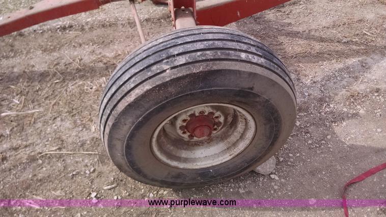 image for item AW9027 Grain cart running gear