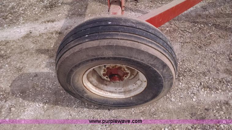 image for item AW9027 Grain cart running gear