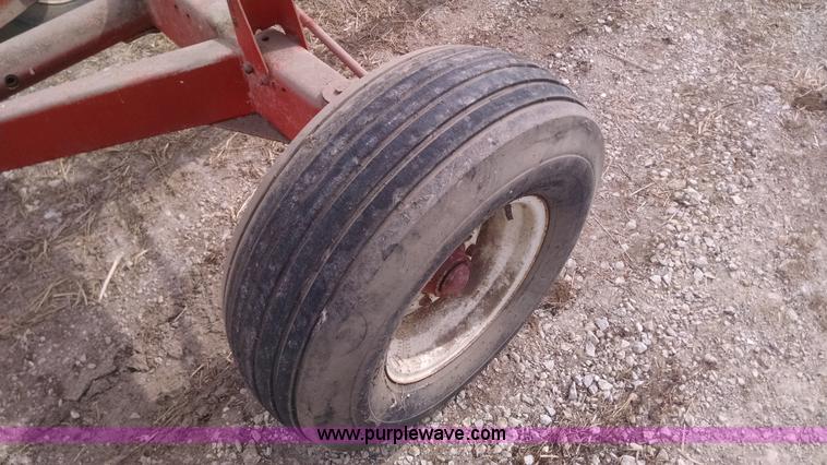 image for item AW9027 Grain cart running gear