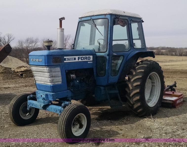 image for item AW9028 Ford 6700 tractor