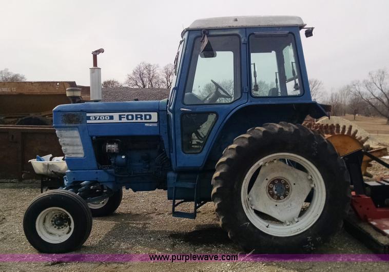 image for item AW9028 Ford 6700 tractor