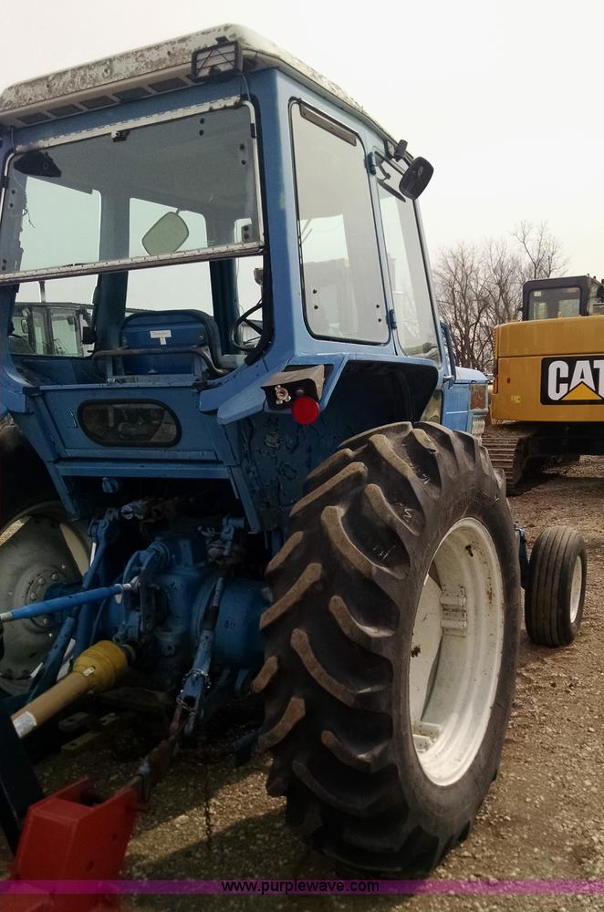 image for item AW9028 Ford 6700 tractor