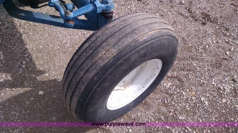 image for item AW9028 Ford 6700 tractor