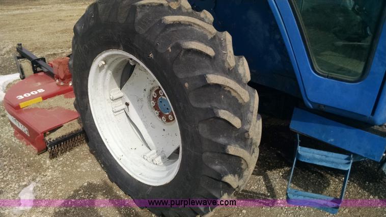 image for item AW9028 Ford 6700 tractor