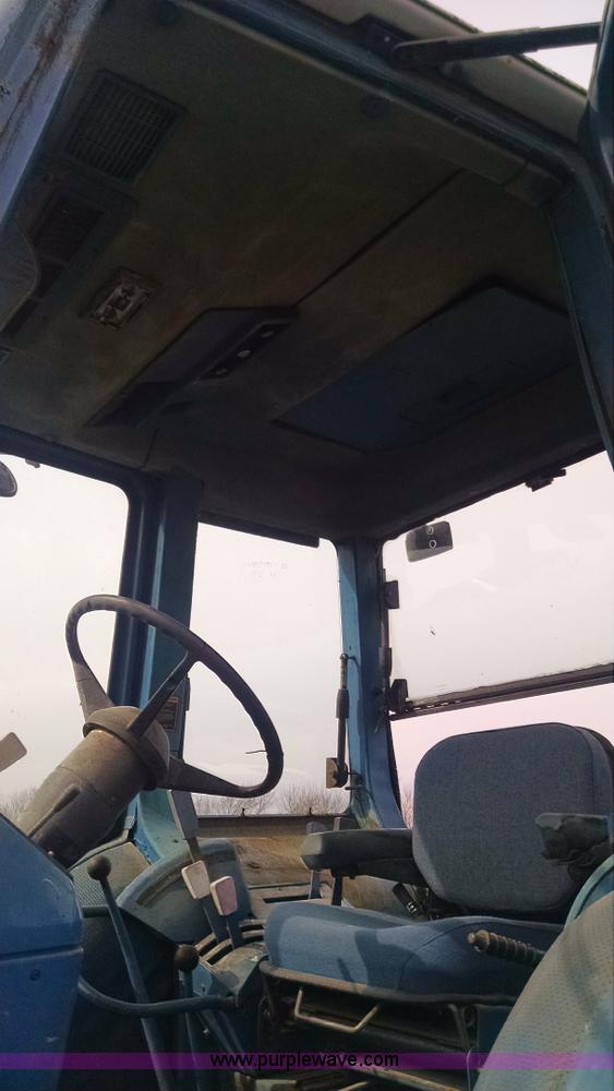 image for item AW9028 Ford 6700 tractor