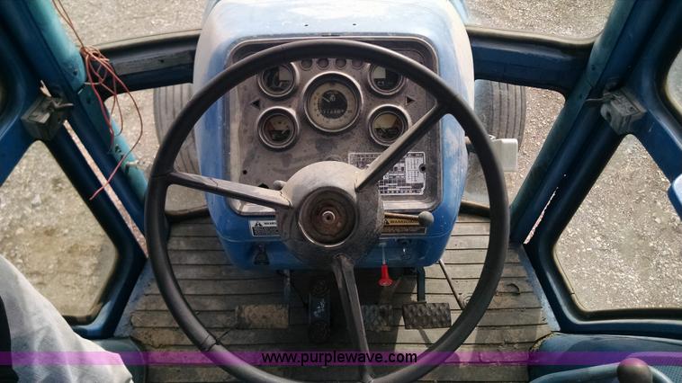 image for item AW9028 Ford 6700 tractor