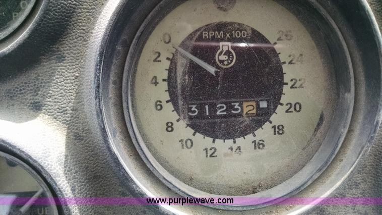 image for item AW9028 Ford 6700 tractor