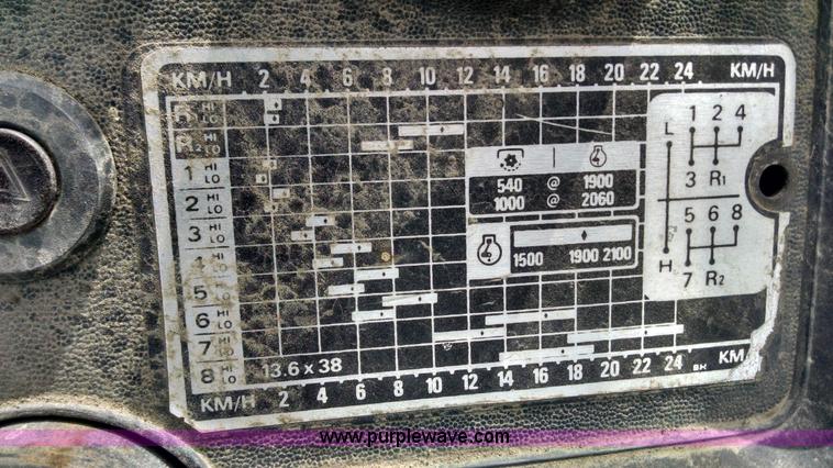 image for item AW9028 Ford 6700 tractor