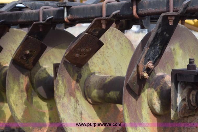 image for item BA9864 1990 Landoll 2200 Weatherproofer II disk ripper