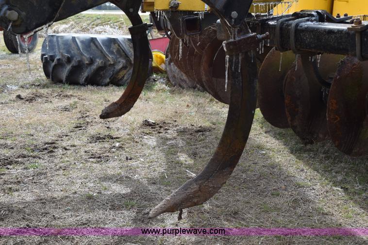 image for item BA9864 1990 Landoll 2200 Weatherproofer II disk ripper