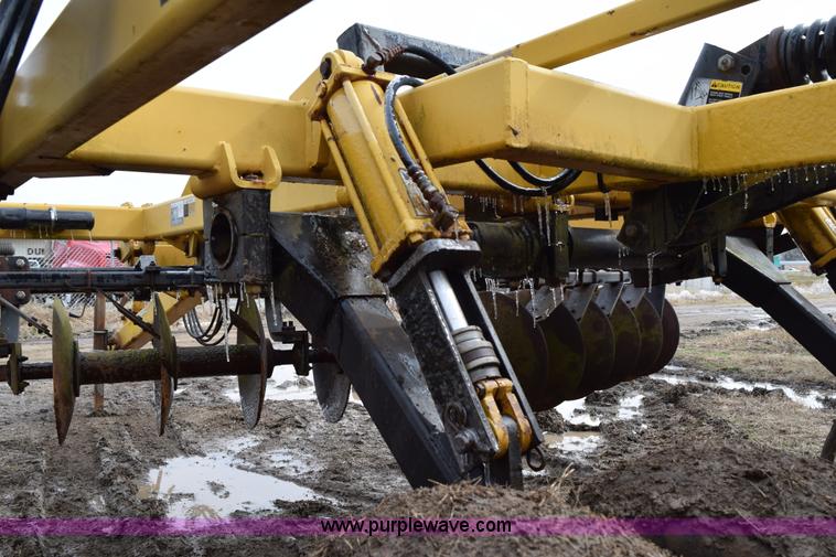 image for item BA9864 1990 Landoll 2200 Weatherproofer II disk ripper