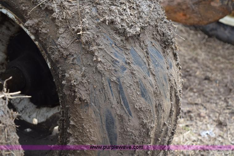 image for item BA9864 1990 Landoll 2200 Weatherproofer II disk ripper