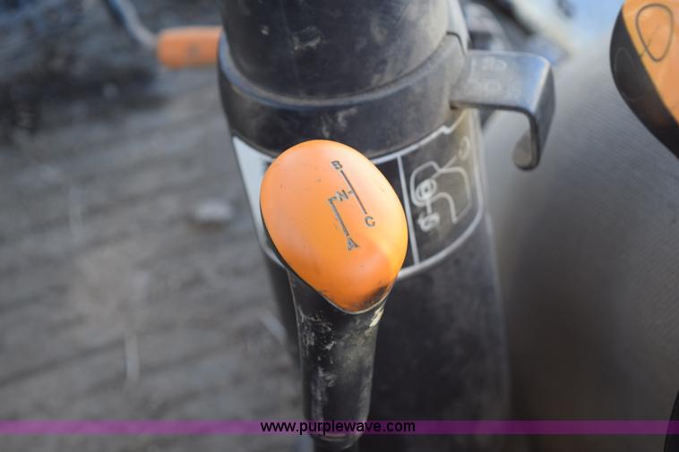 image for item BA9891 2011 John Deere 5093E MFWD tractor