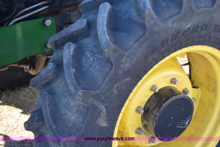 image for item BA9891 2011 John Deere 5093E MFWD tractor