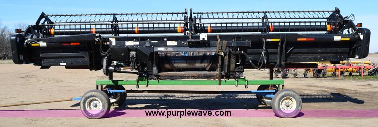 image for item BA9892 2009 MacDon D60 header