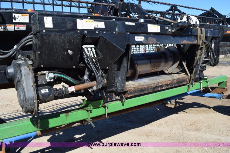 image for item BA9892 2009 MacDon D60 header