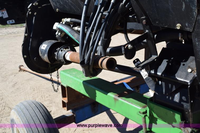 image for item BA9892 2009 MacDon D60 header