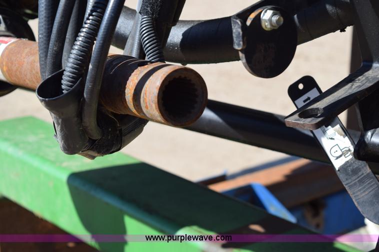 image for item BA9892 2009 MacDon D60 header