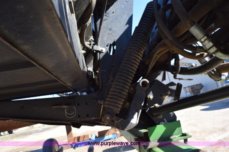 image for item BA9892 2009 MacDon D60 header