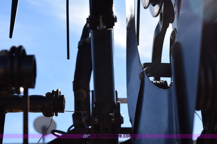 image for item BA9892 2009 MacDon D60 header