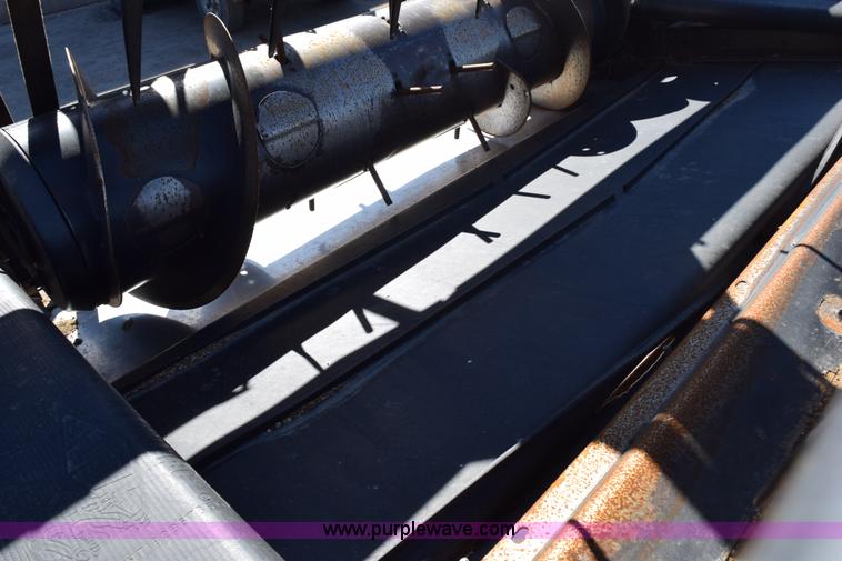 image for item BA9892 2009 MacDon D60 header