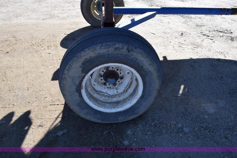 image for item BA9892 2009 MacDon D60 header