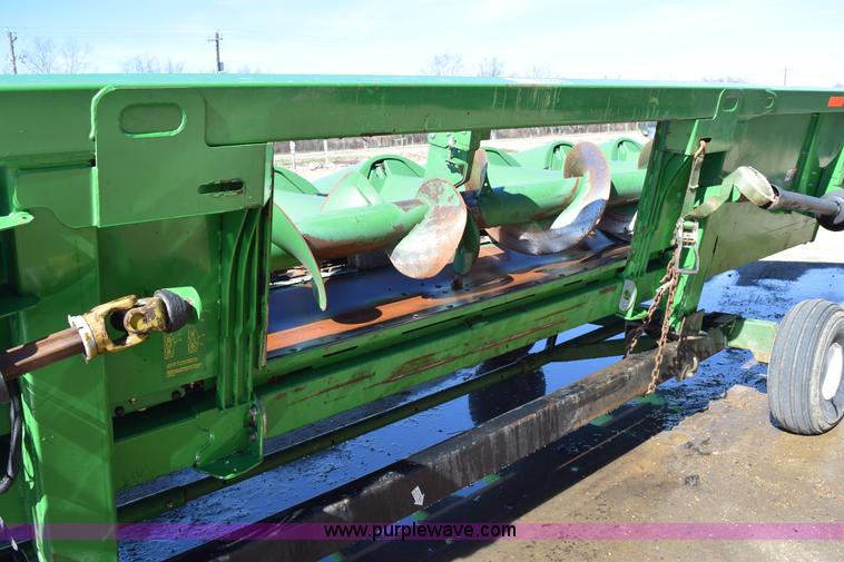 image for item BA9893 2011 John Deere 612C corn head