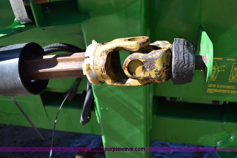 image for item BA9893 2011 John Deere 612C corn head