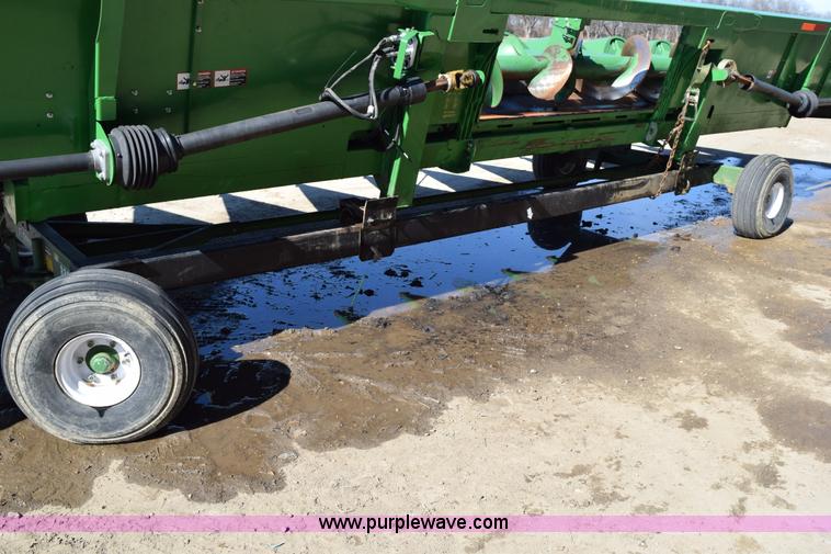 image for item BA9893 2011 John Deere 612C corn head