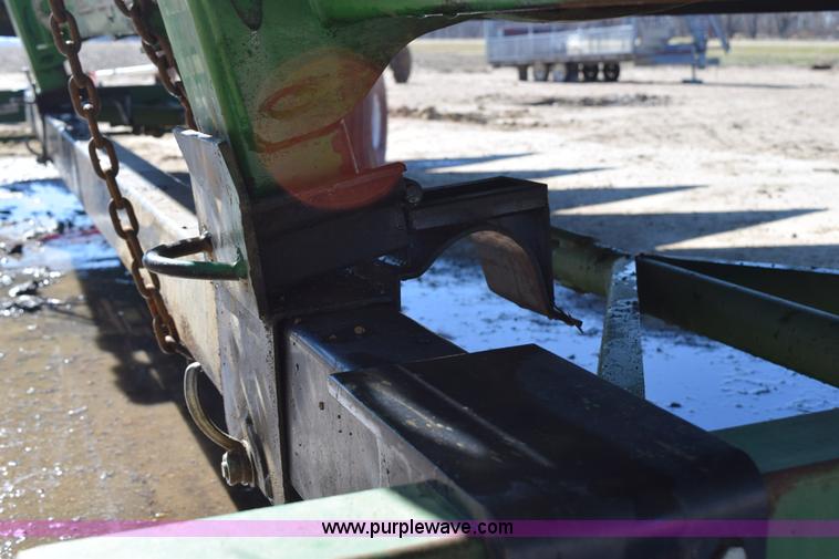 image for item BA9893 2011 John Deere 612C corn head