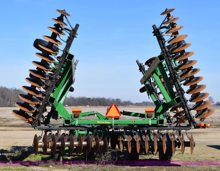 image for item BA9895 2011 John Deere 637 rock disk