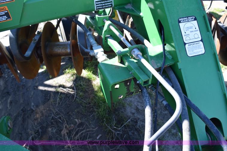 image for item BA9895 2011 John Deere 637 rock disk