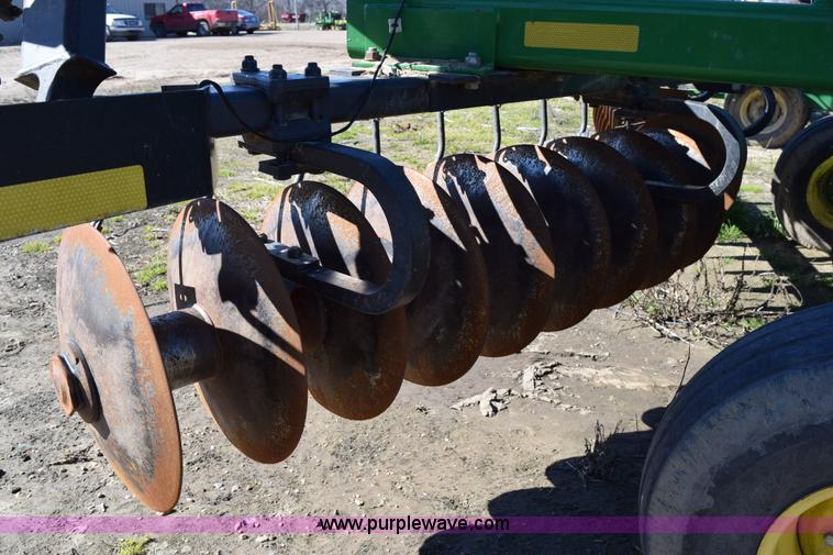 image for item BA9895 2011 John Deere 637 rock disk