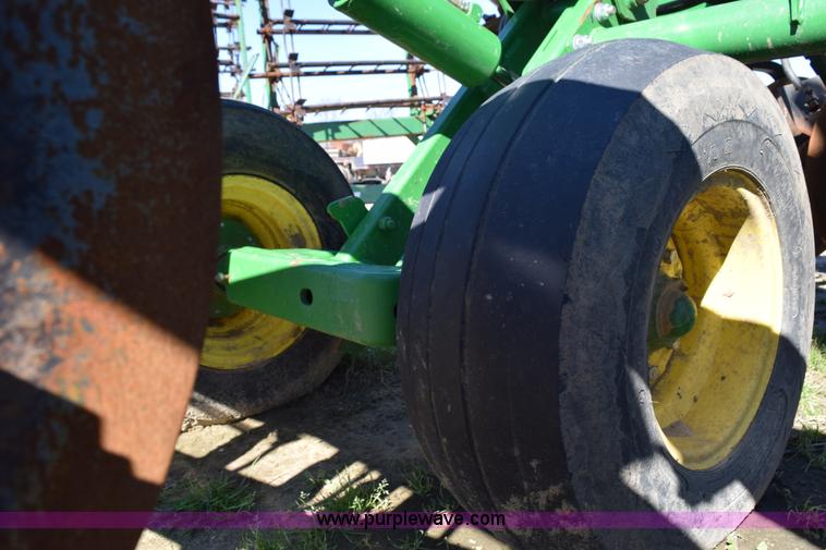 image for item BA9895 2011 John Deere 637 rock disk