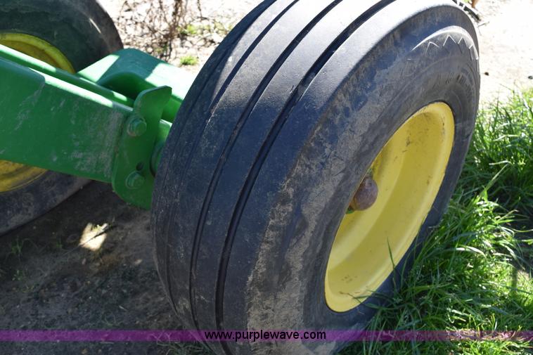 image for item BA9895 2011 John Deere 637 rock disk