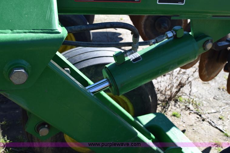 image for item BA9895 2011 John Deere 637 rock disk