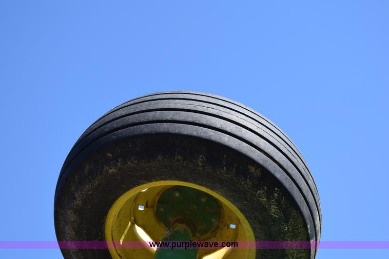 image for item BA9895 2011 John Deere 637 rock disk