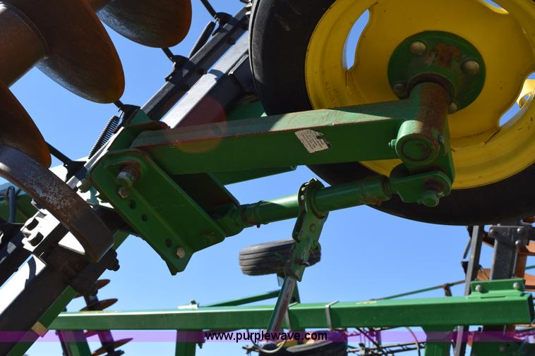 image for item BA9895 2011 John Deere 637 rock disk