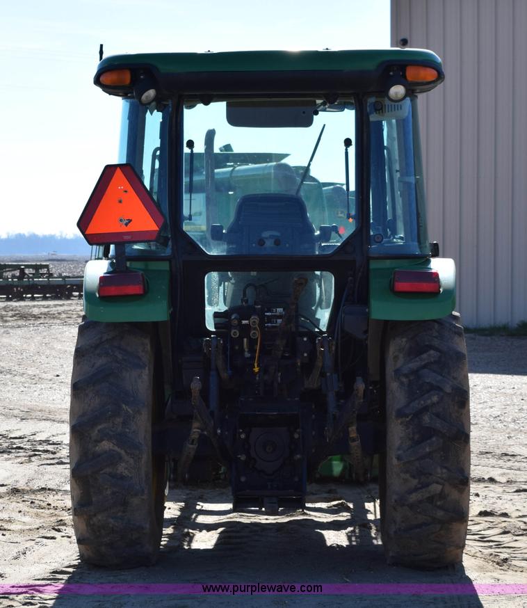 image for item BA9897 2003 John Deere 5220 tractor