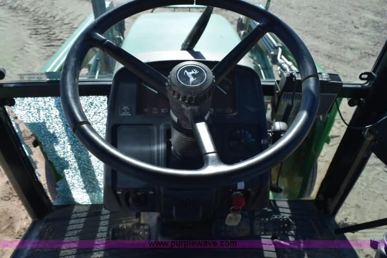 image for item BA9897 2003 John Deere 5220 tractor